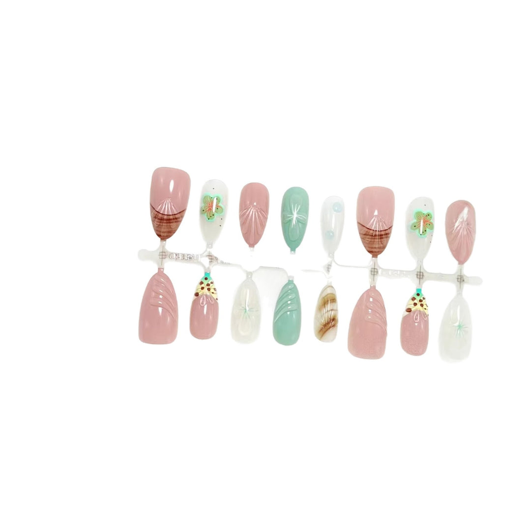 Kunstnägel mit Elegantem 3D Blüten- und Farbverlauf-Design Karnz