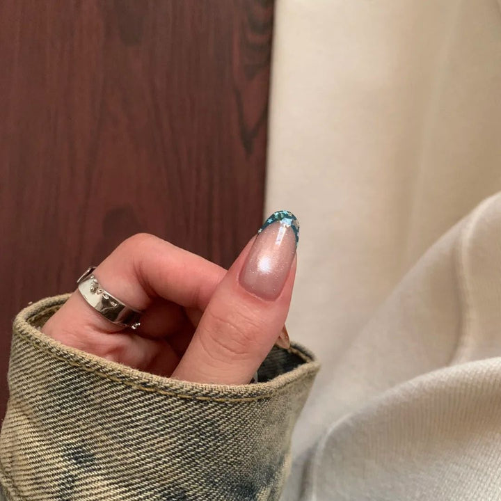 Künstlerische Multi-Design Nagelkunstverlängerungen