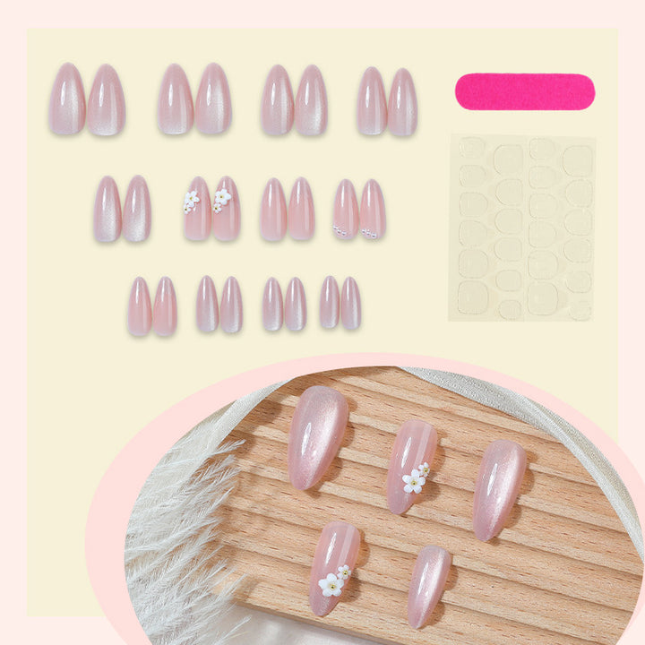 Dekoratives Press-On Nail Art Set mit eleganten floralen Akzenten Karnz