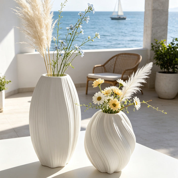Elegante vertikale gerippte dekorative Vase Karnz