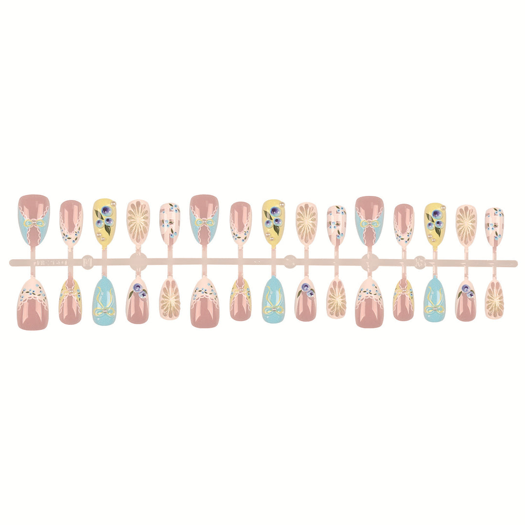 Dekorative Nagelspitzen Set mit Zubehör