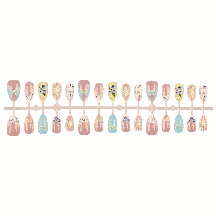 Dekorative Nagelspitzen Set mit Zubehör