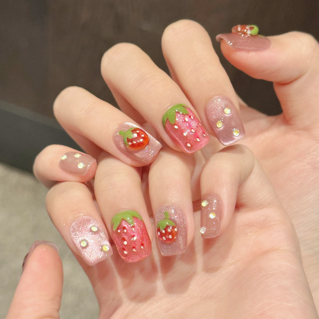 Erdbeer-Themen-Nagelkunst-Set