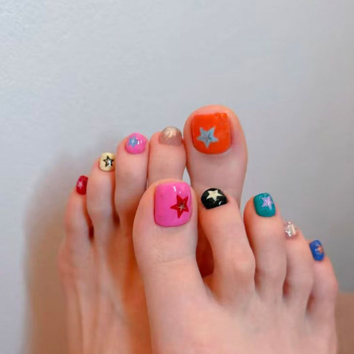 Dekorative Nagelkunst Karnz