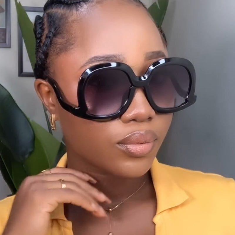 Damen oversized Sonnenbrille mit modischem Design Karnz