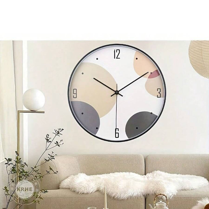 Minimalistische Wanduhr Karnz