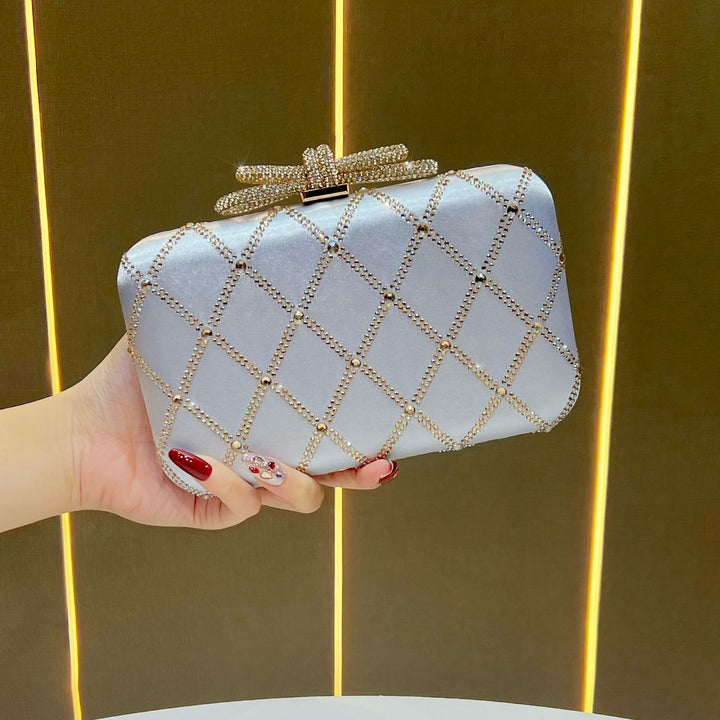 Dekorative mit Strass besetzte Abend-Clutch