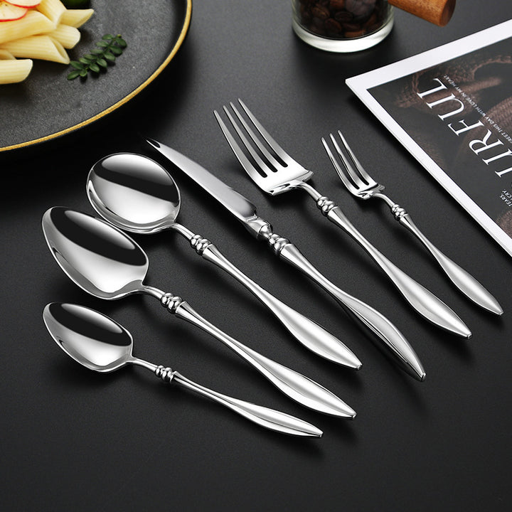 Elegantes Tafelmesser mit Feinem Wellenmuster Karnz