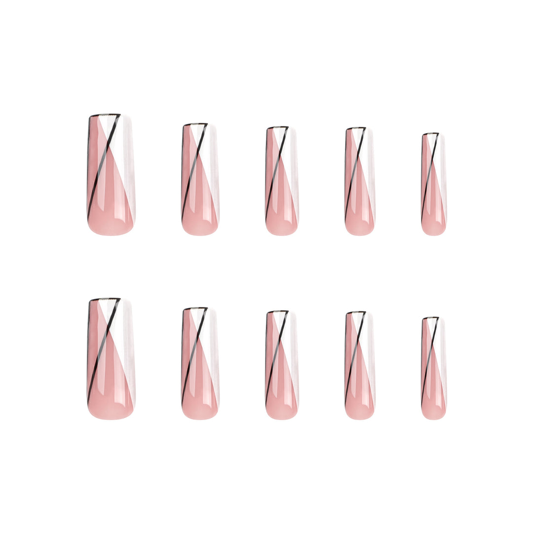 Kunstvolle Nagelverlängerungen im geometrischen Stil Karnz