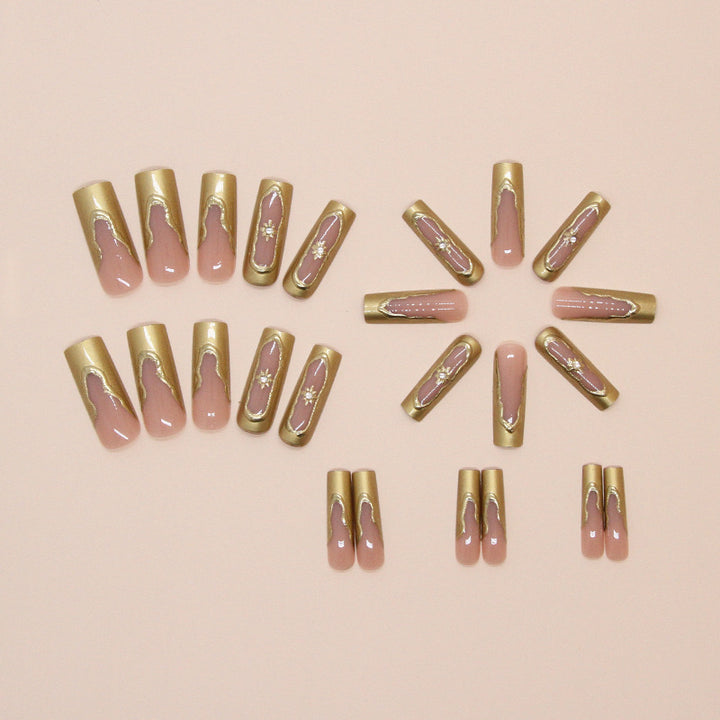 Glamouröses Nageldesign Extensions Karnz