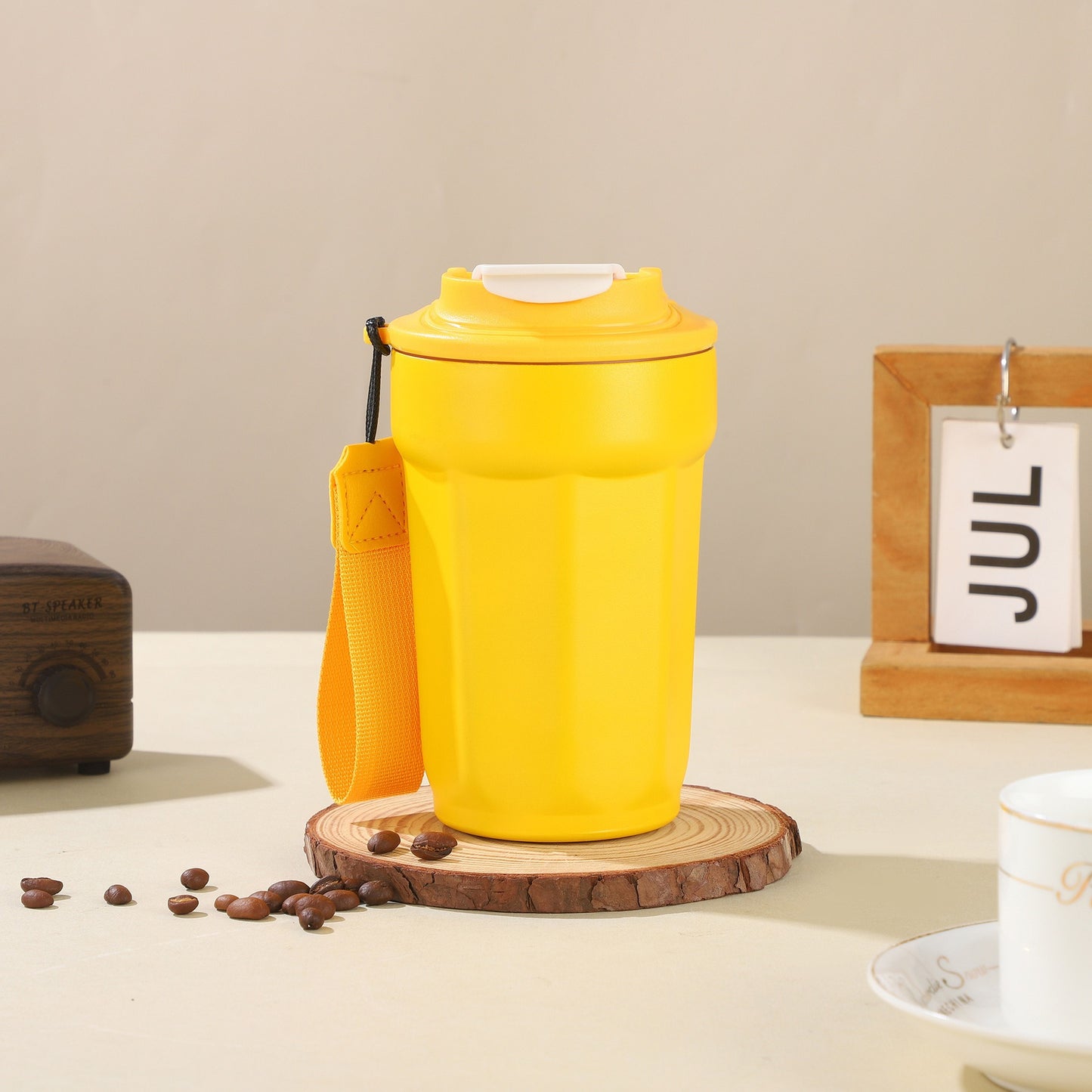 Damen Isolierbecher mit griffigem Tragegurt Karnz