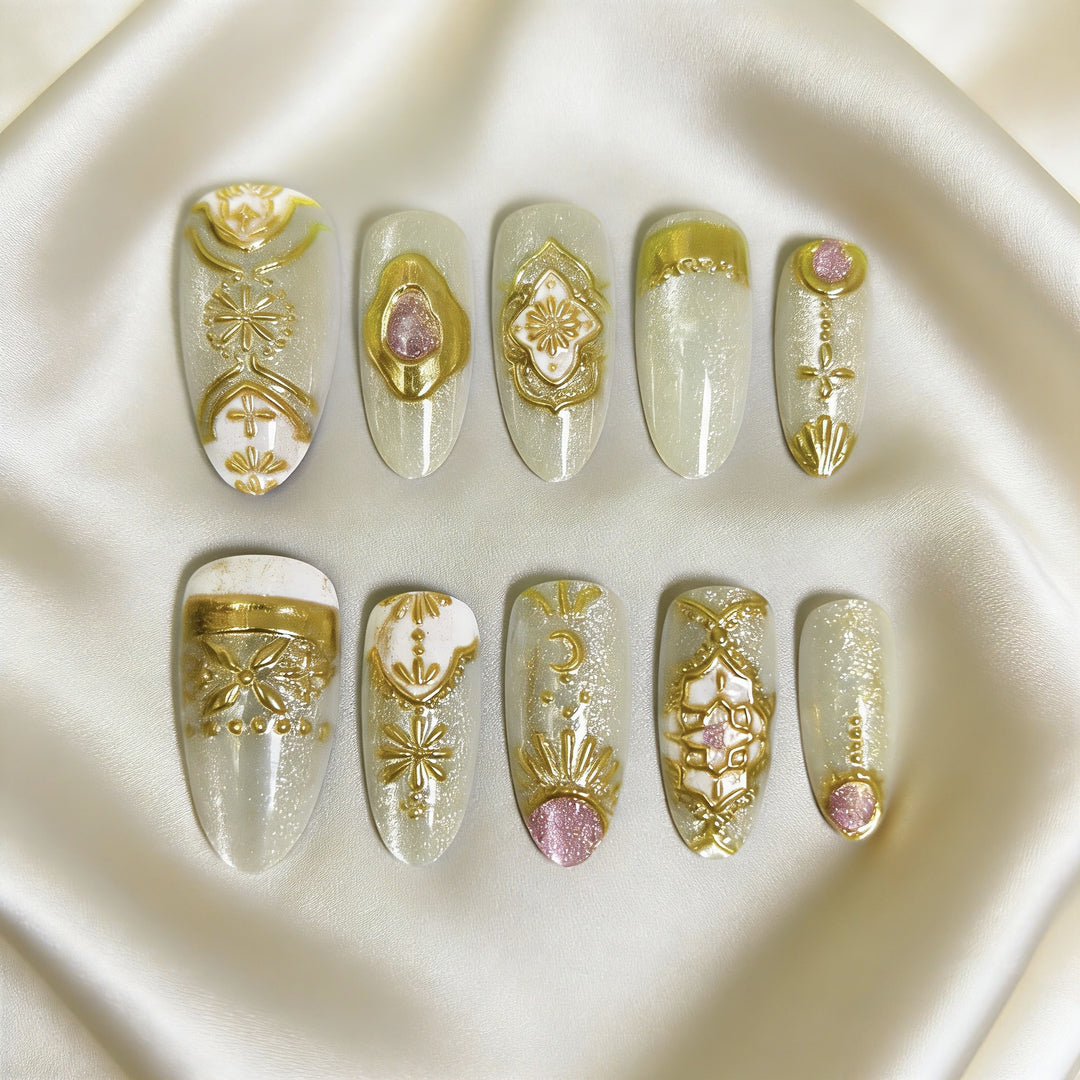 Künstlerisches Press-On Nagelset mit geometrischen Designs