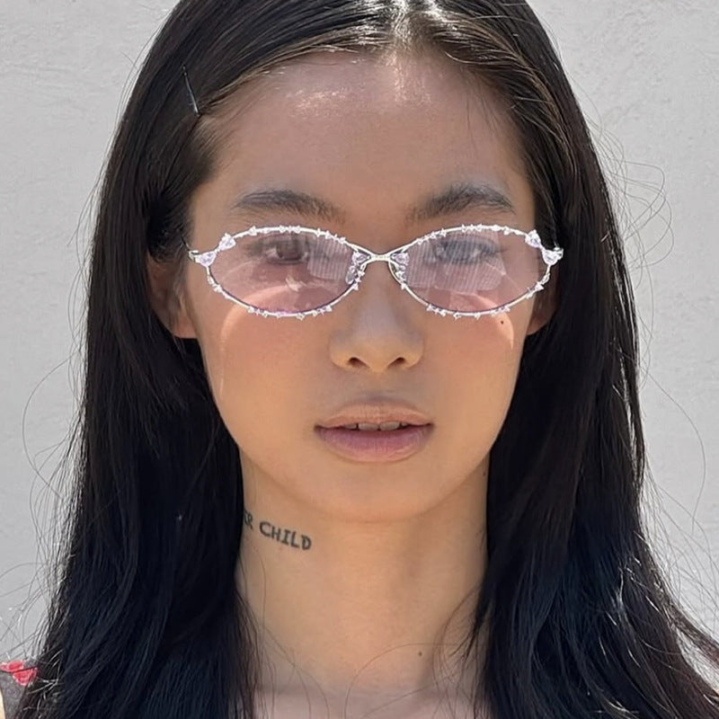 Damen exklusive Sonnenbrille mit funkelndem Strass-Besatz und elegantem Metallrahmen Karnz
