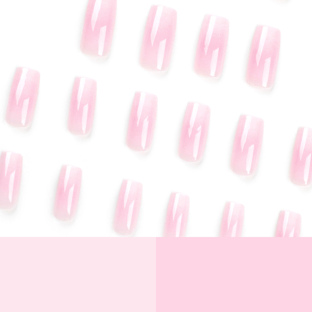 Kunstvolle Nagelverlängerungen mit elegantem Ombre-Finish Karnz