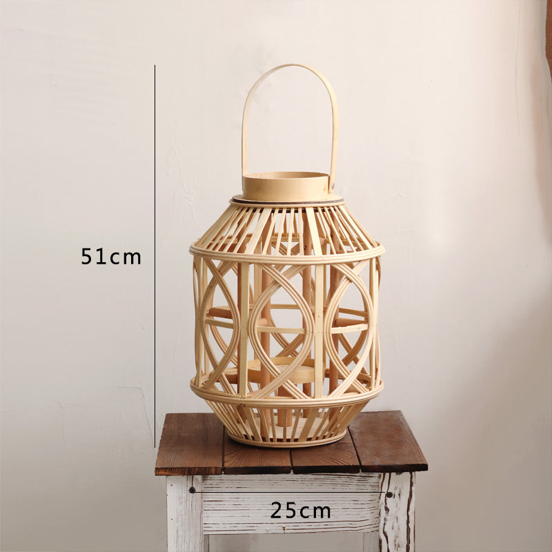 Handgefertigte Laterne aus Rattan Karnz