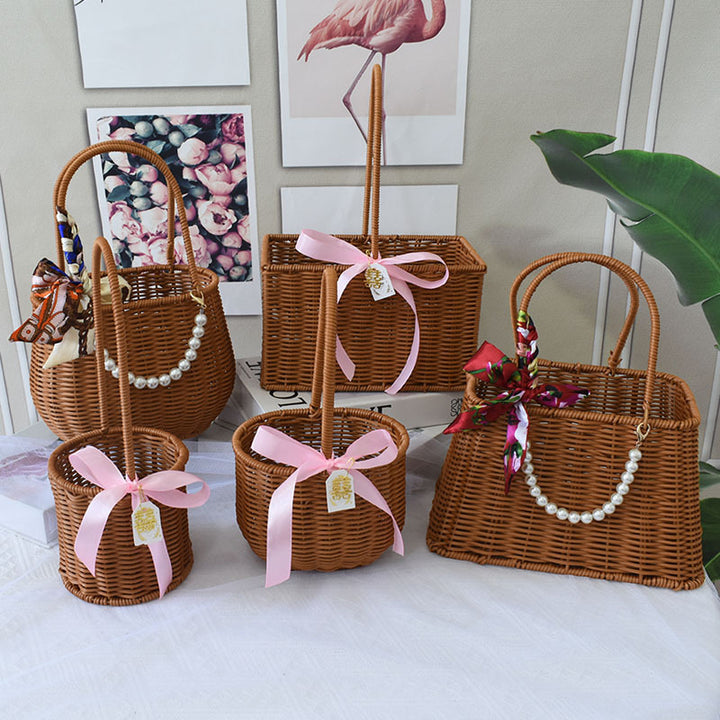 Chice Gewebte Handtasche mit Perlenakzent Karnz