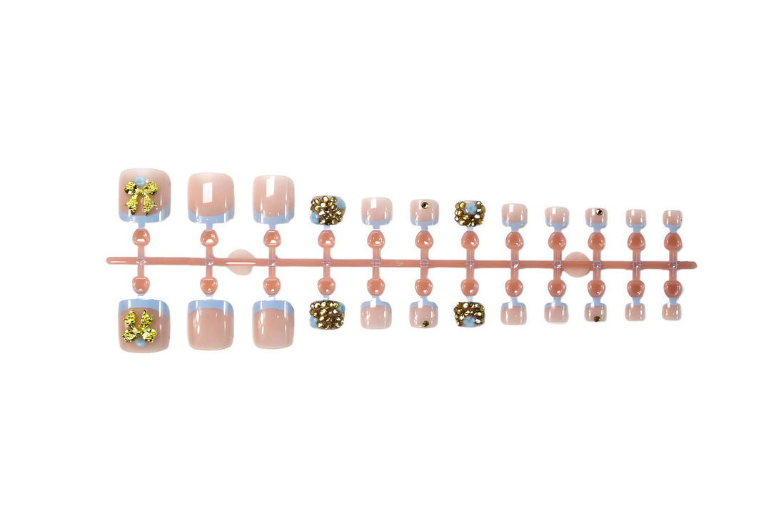 Kunstnagelset mit glamourösen Blumen- und Glitzerverzierungen Karnz