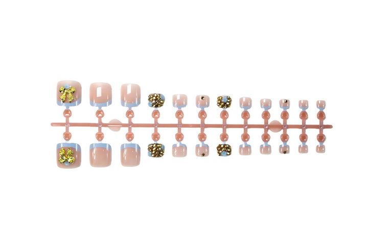 Kunstnagelset mit glamourösen Blumen- und Glitzerverzierungen Karnz