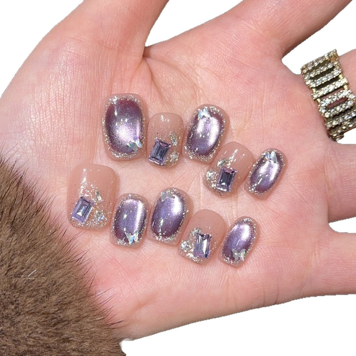 Glamouröse Nagelspitzen mit Ombre-Effekt und Glitzer Karnz