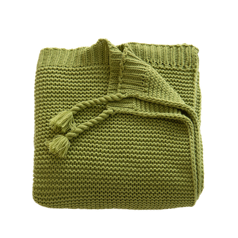 Grobgestrickte Kuscheldecke mit Rautenmuster und bunten Knötchen