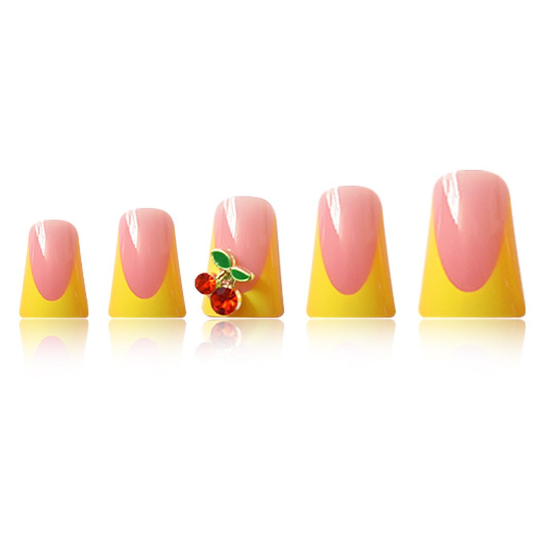 Dekoratives Nagelkunst-Set Karnz