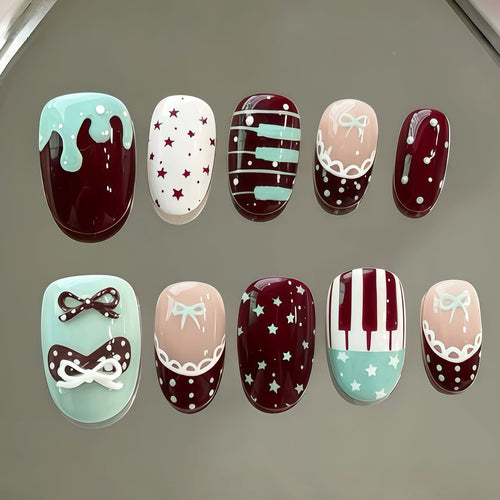 Dekorativer Nagelkunstset