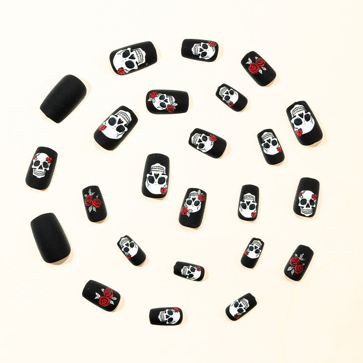Skull und Rose Acryl Nagelkunst Verlängerungen Karnz