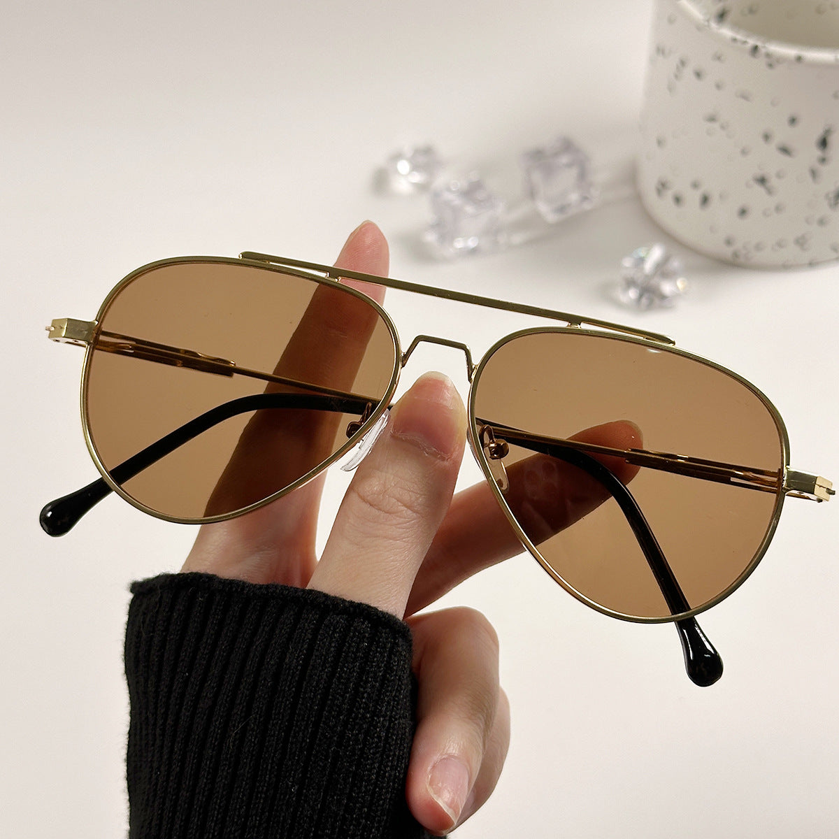 Damen zeitlose Piloten-Sonnenbrille mit hochwertigem Rahmen Karnz