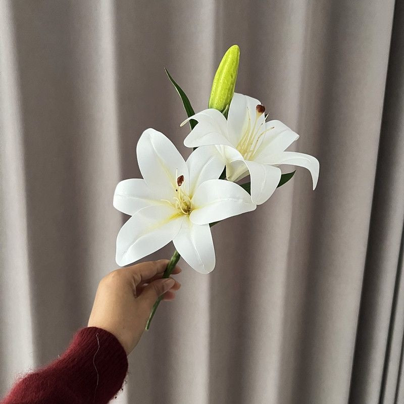 Künstlicher Flieder-Lilienstrauß