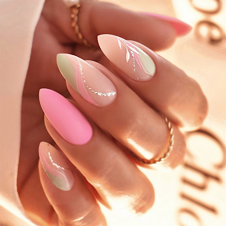 Premium Künstlerische Press-On Nagelset mit Eleganten Floral Designs Karnz