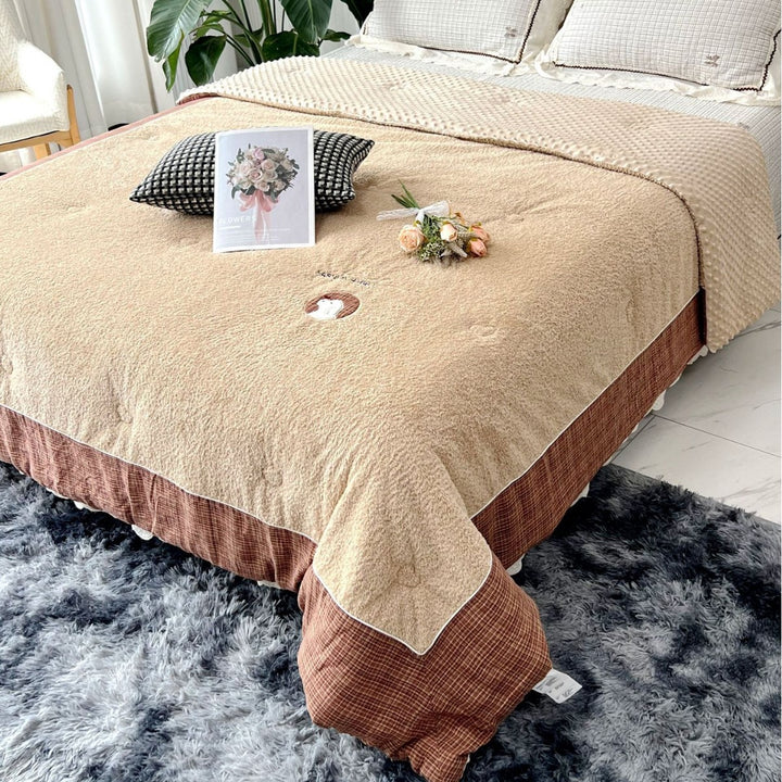 Plüsch Wendbare Fleece Tagesdecke mit Elastischem Rock und Gequiltetem Rand