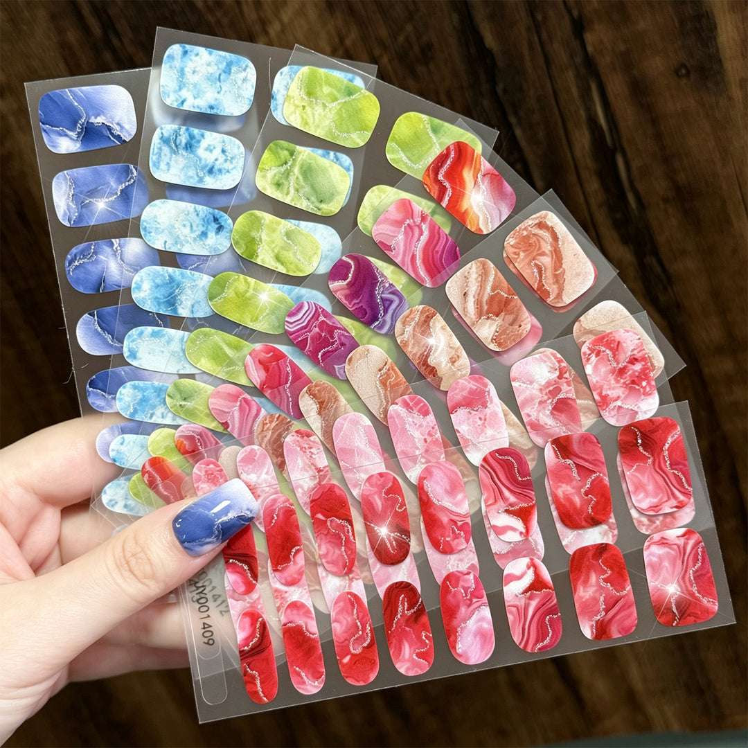 Künstlerische Aquarell-Nagelwickel