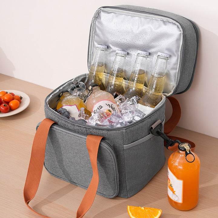 Isolierte Lunchbox Karnz