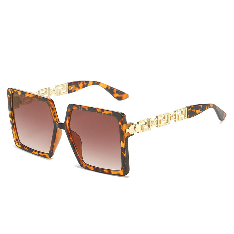 Damen quadratische Sonnenbrille mit luxuriösen Akzenten Karnz