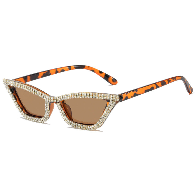 Damen extravagante Cat-Eye Sonnenbrille mit funkelndem Kristallrahmen Karnz