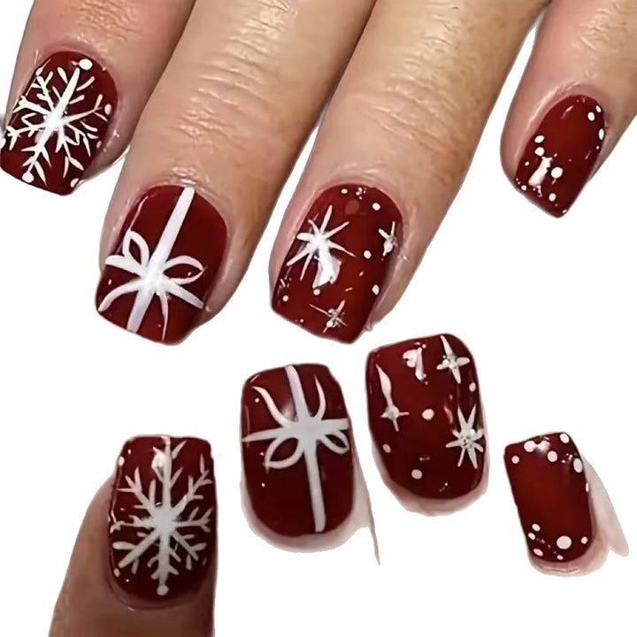 Festliche Winter-Nagelkunst Karnz