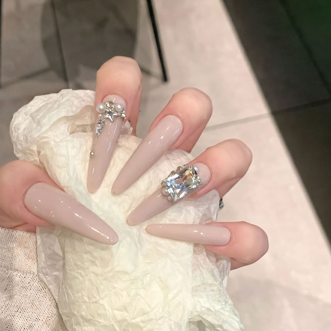Rhinestone-beschichtetes Stiletto-Nagelkunst-Set Karnz