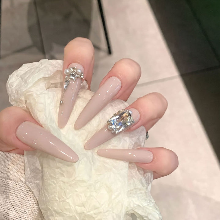 Rhinestone-beschichtetes Stiletto-Nagelkunst-Set Karnz