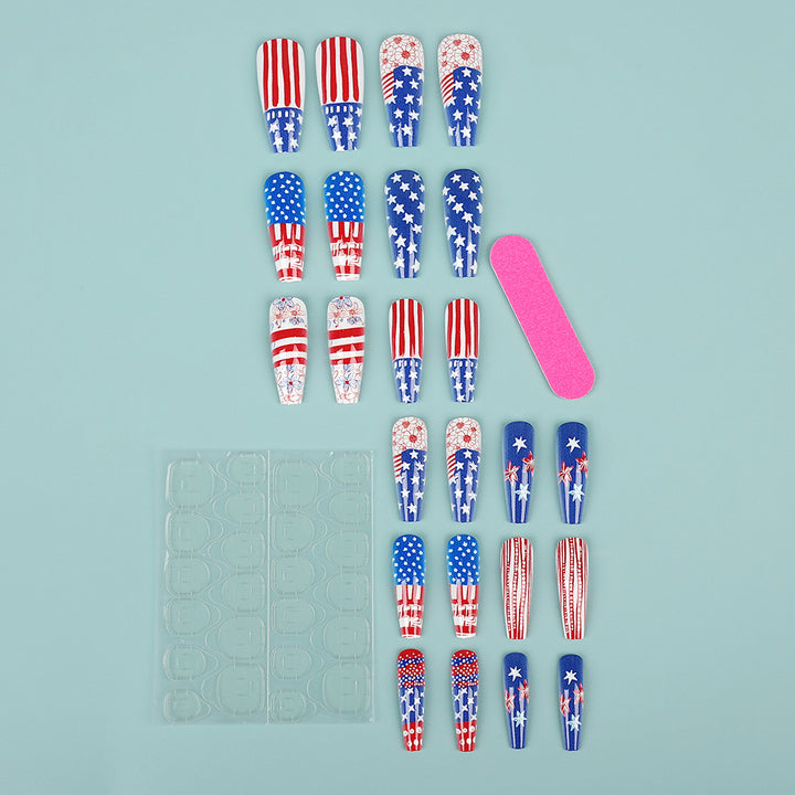 Kreative Nail Art Kunstnägel im patriotischen Design Karnz