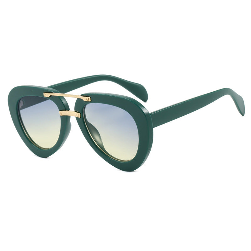 Damen extravagante Sonnenbrille im modernen Herzdesign Karnz