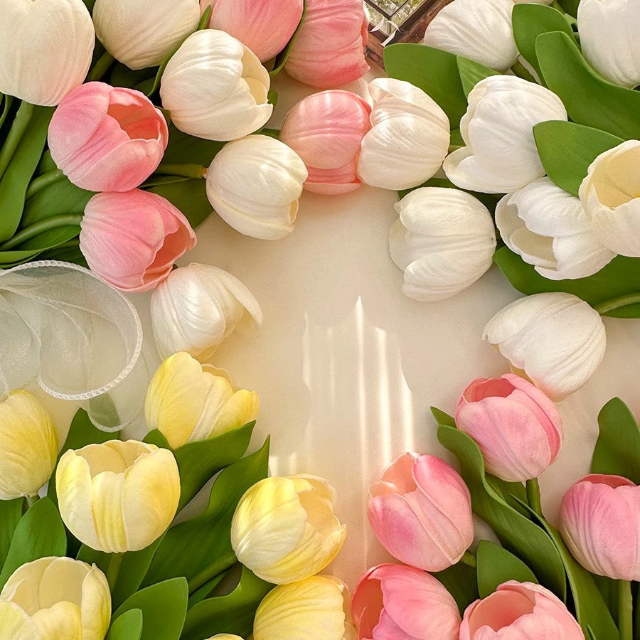 Realistischer Tulpenblumenstrauß