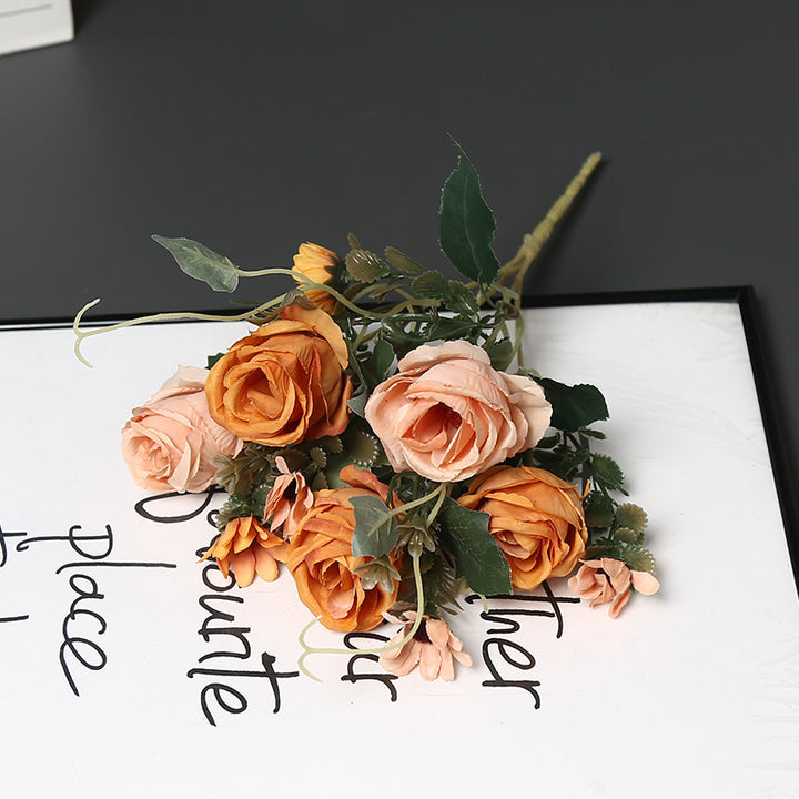 Dekorative Blumenarrangement für Tischdisplay