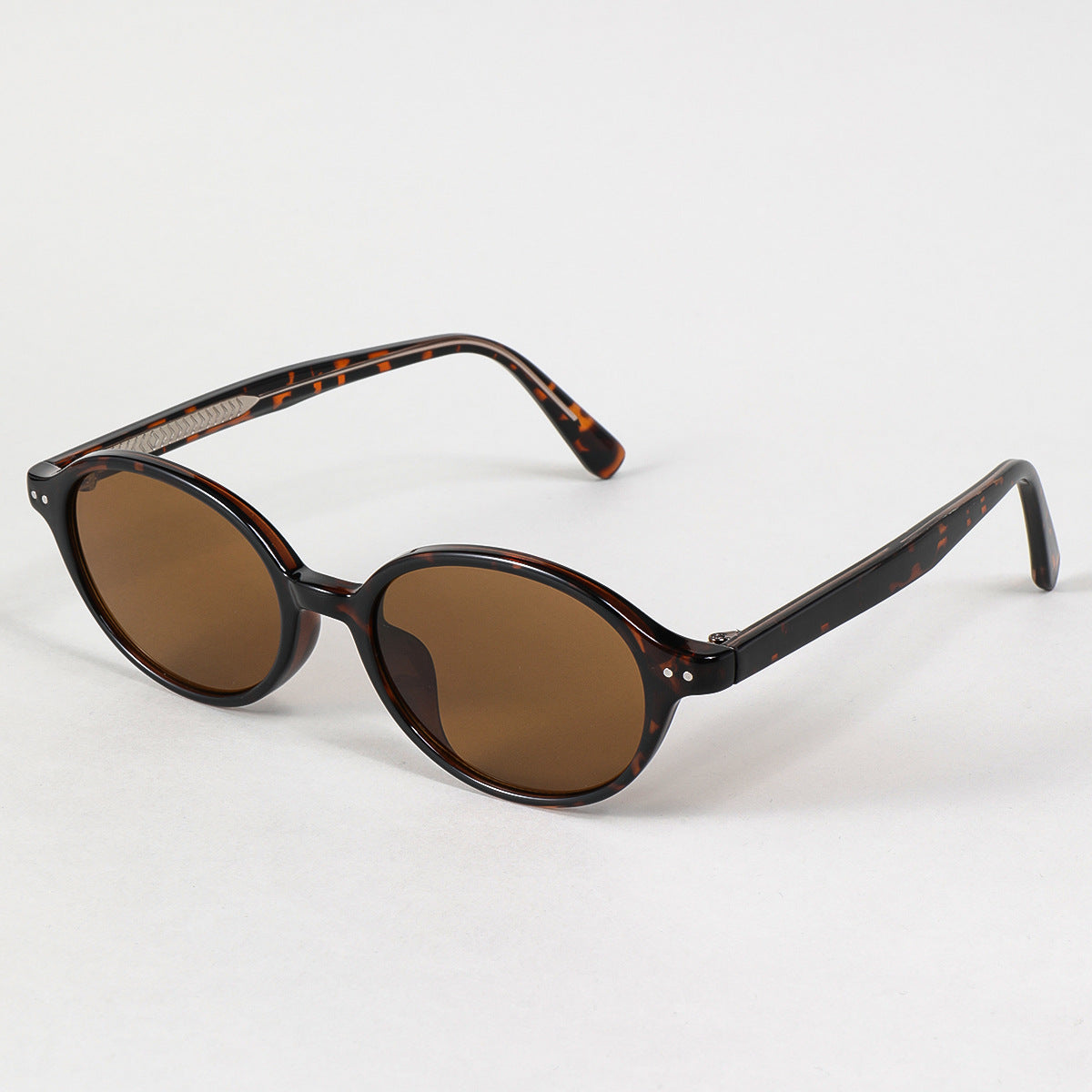 Damen modische Sonnenbrille im Retro-Stil mit braunen Gläsern Karnz