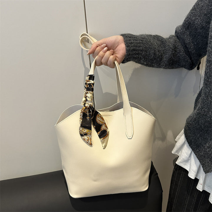 WoChic Designer Tote Bag mit stilvollem Schal Karnz