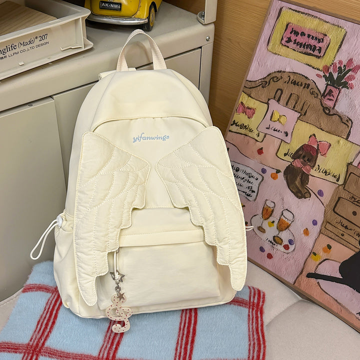 Niedlicher, flügelverzierter legerer Rucksack Karnz