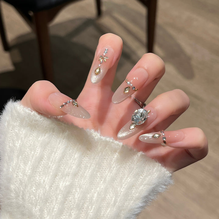 Elegante mit Strass verzierte Press-On-Nagelverlängerungen Karnz