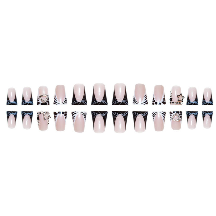 Glamouröse Strassakzent-Nagelerweiterungen Karnz