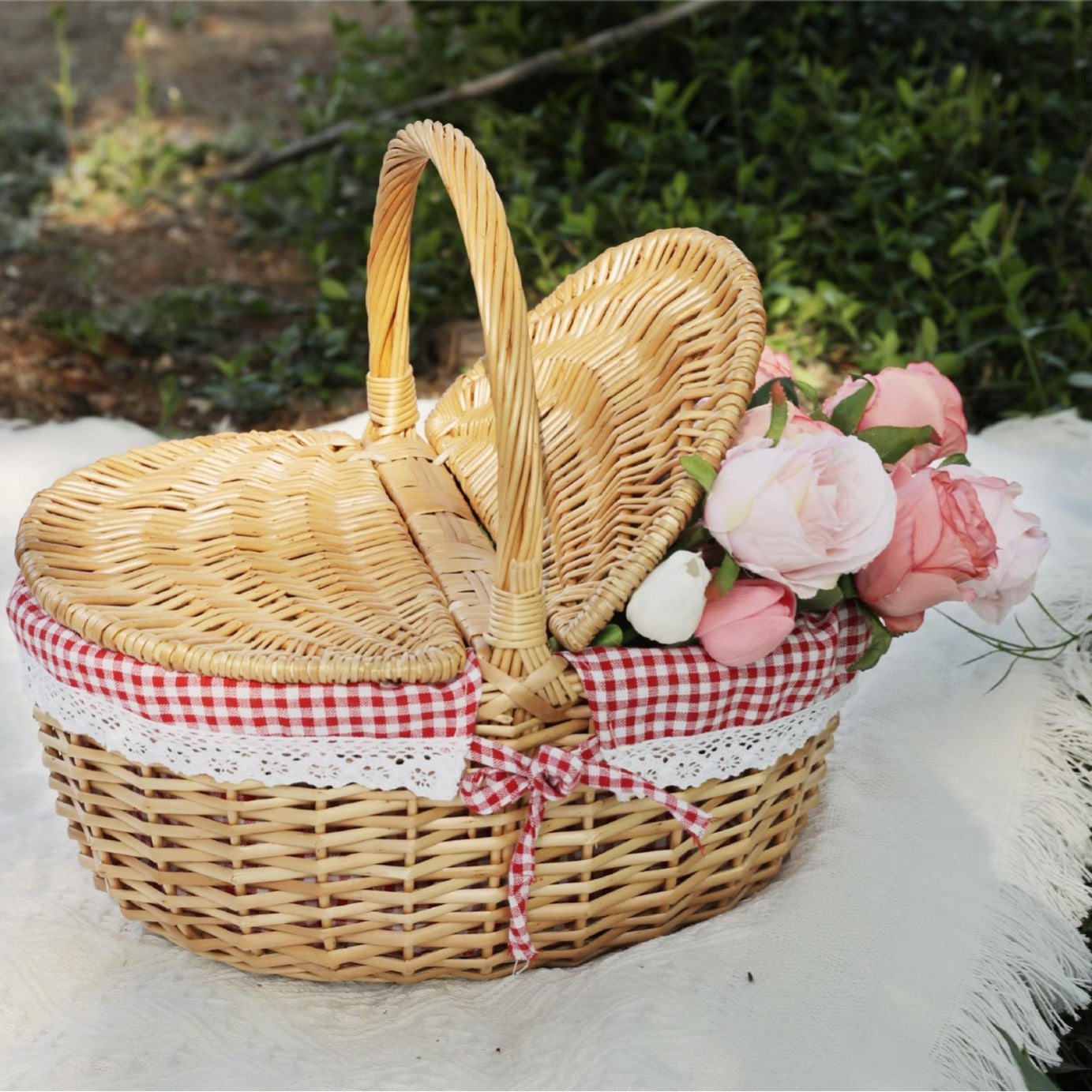 Damen Korb mit romantischem Karomuster und dekorativem Lace-Einsatz Karnz
