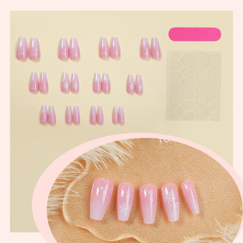 Kunstnagelset mit zartem Blumendesign Karnz