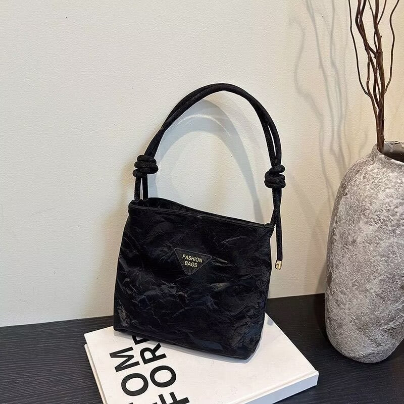 Moderner minimalistischer Eimer Tasche